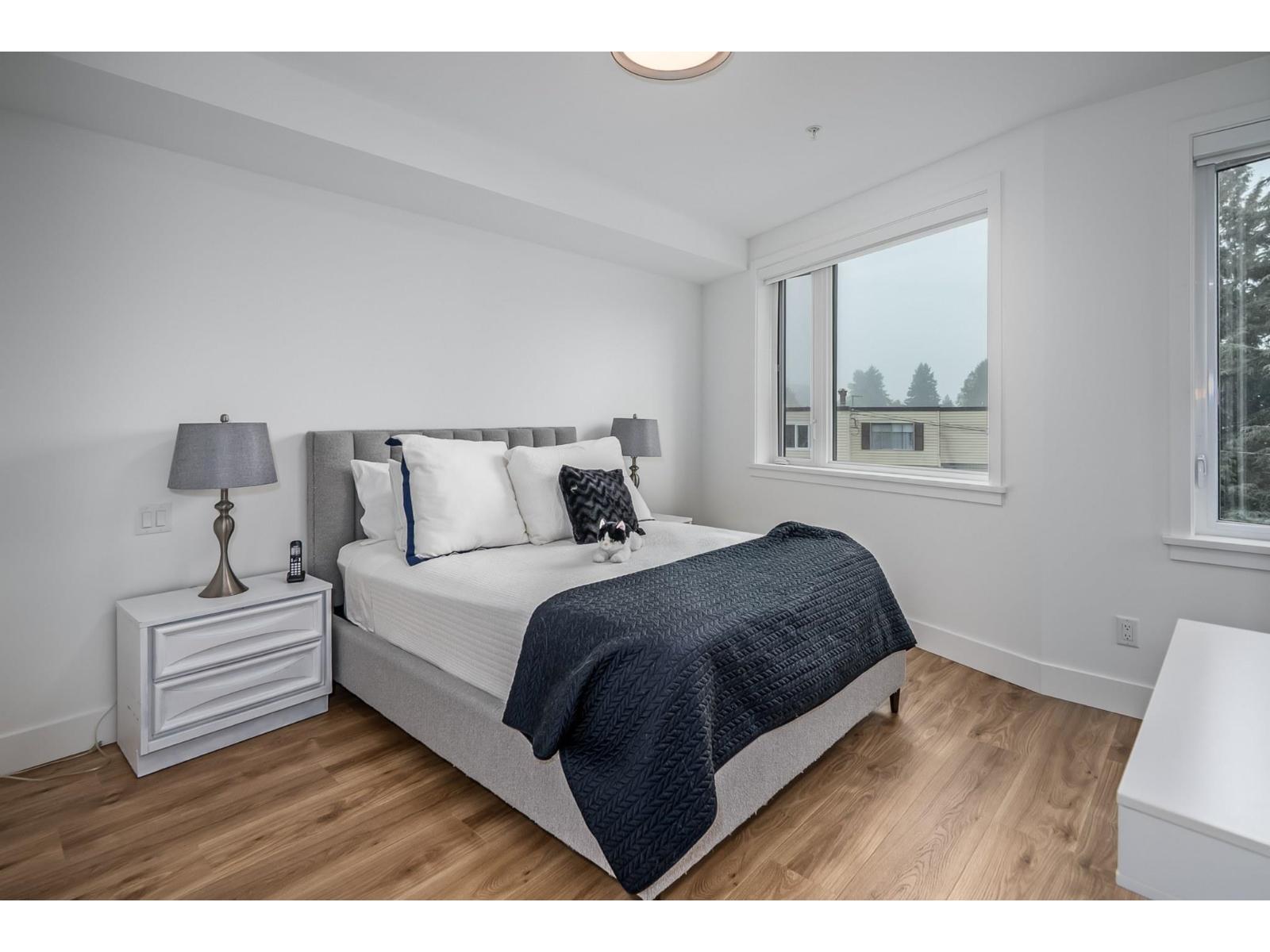 301 33160 PLAXTON CRESCENT