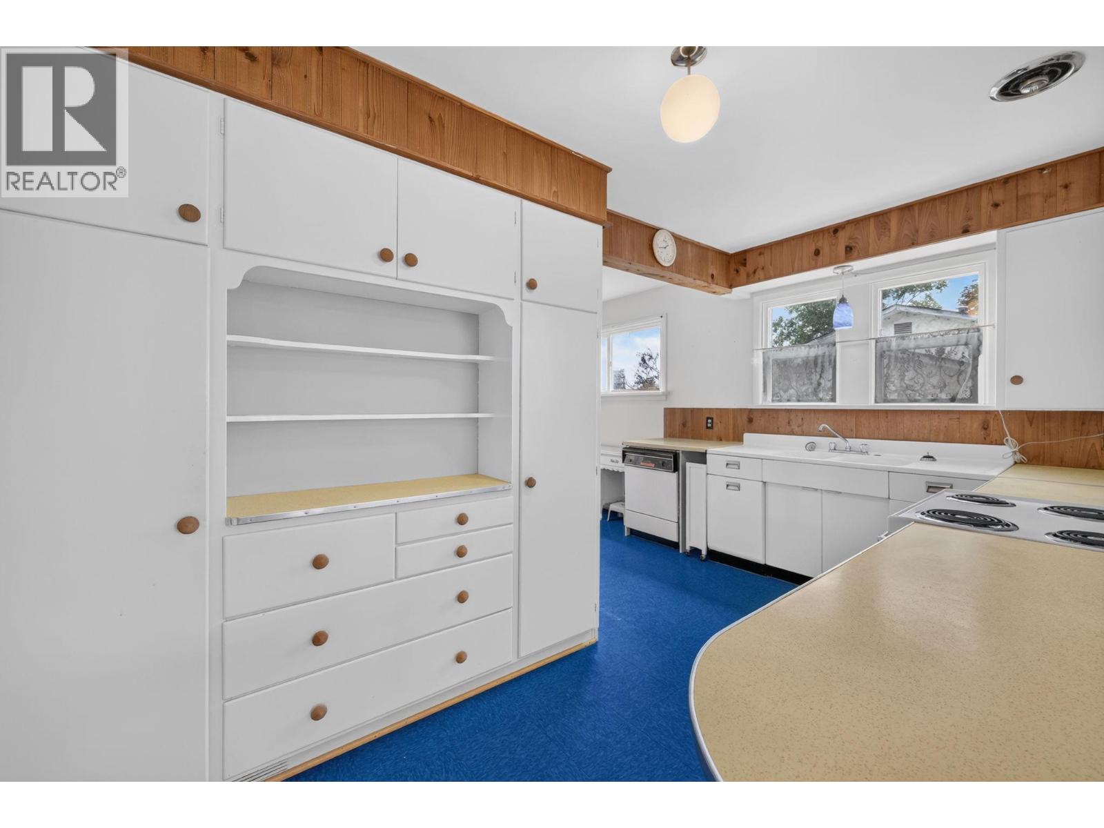 879 Trench Court