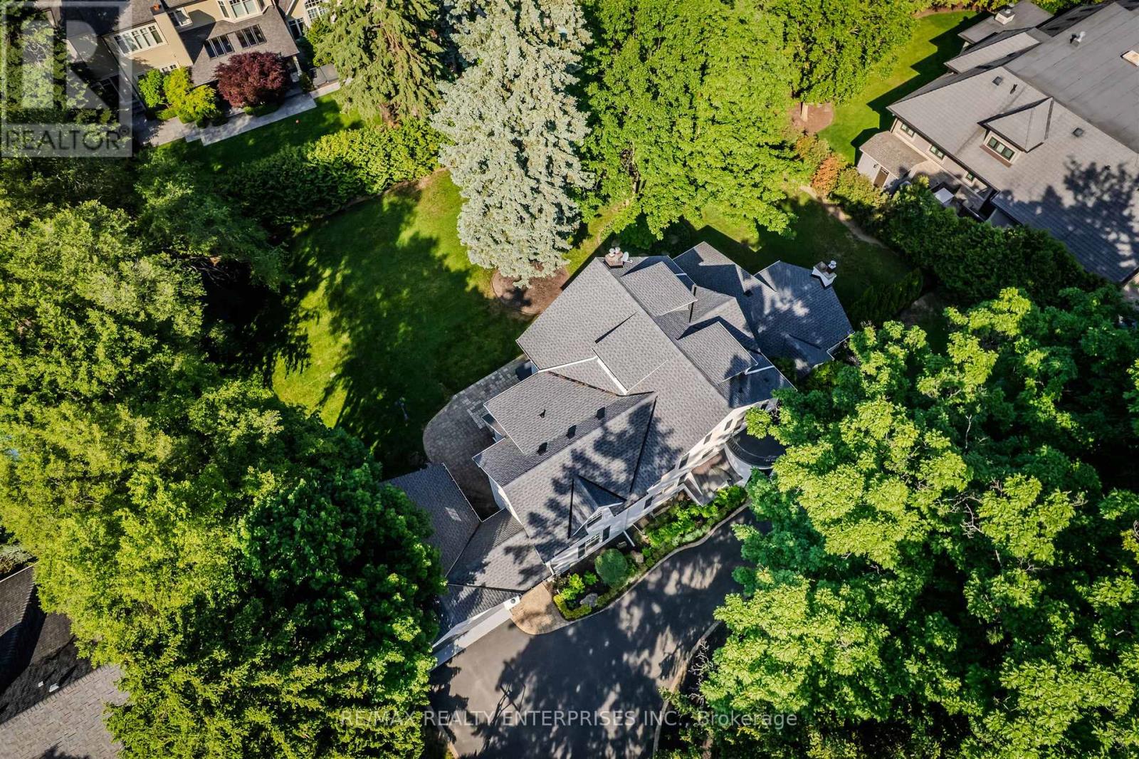 317 GLOUCESTER AVENUE Oakville (OO Old Oakville) Ontario Canada L6J3W8 3