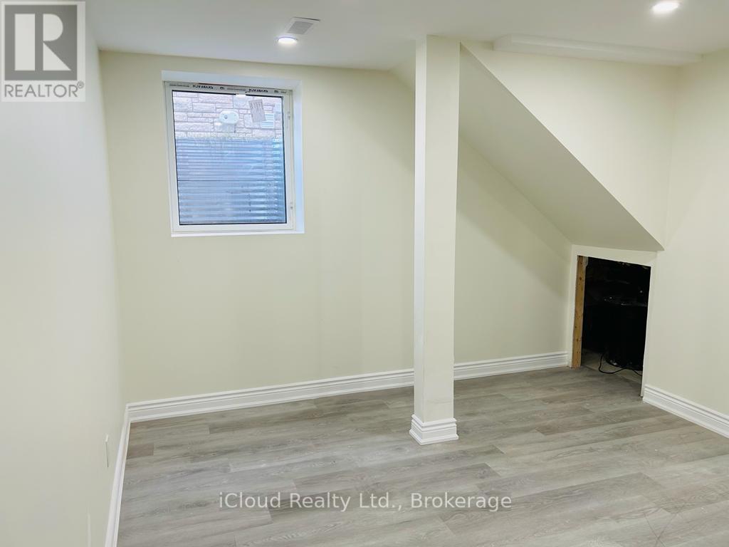Basement Unit - 35 Brixham Lane, Brampton, Ontario  L7A 5K2 - Photo 5 - W13879176