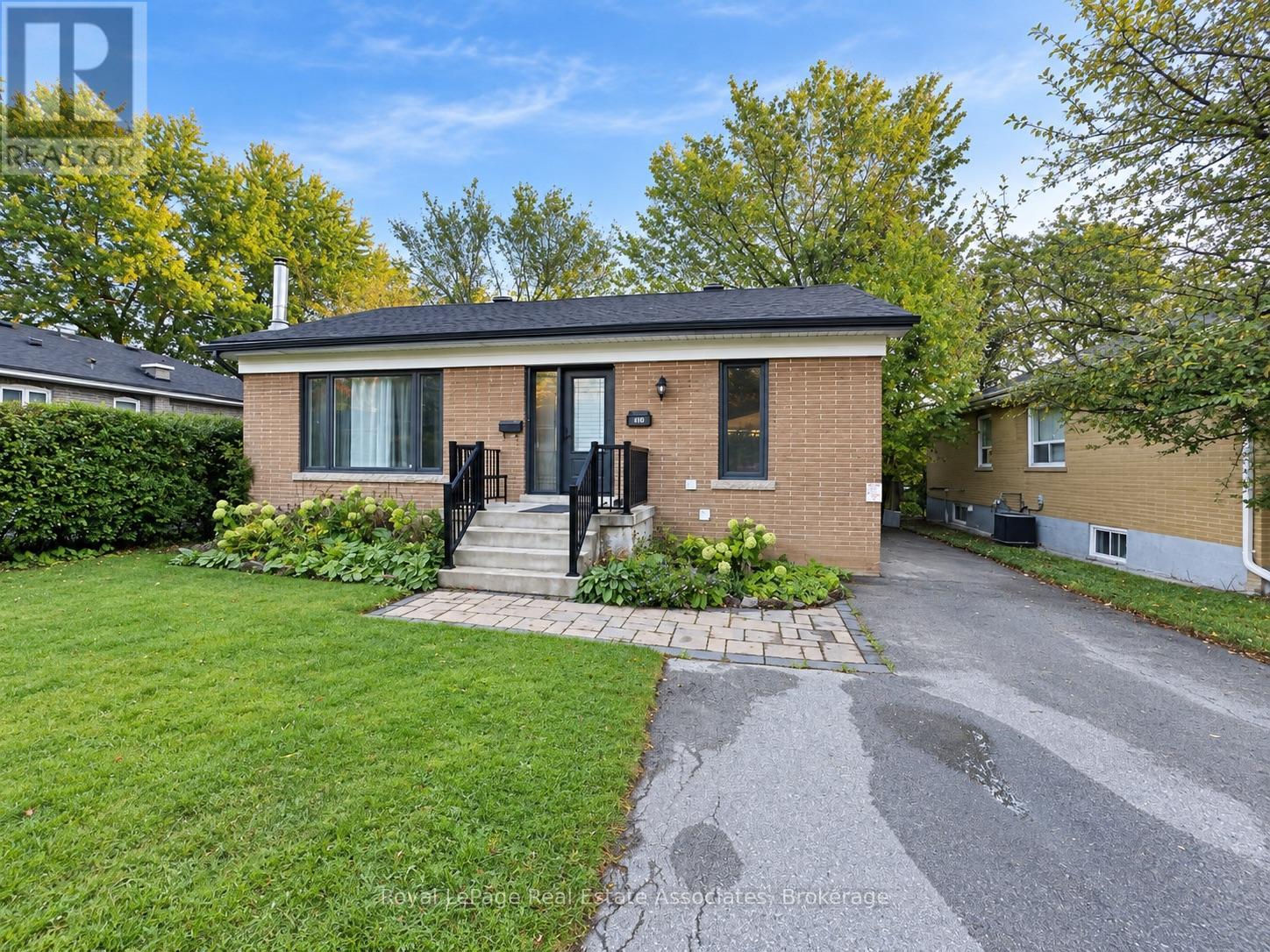 UPPER - 10 ELIZABETH STREET, Halton Hills, Ontario