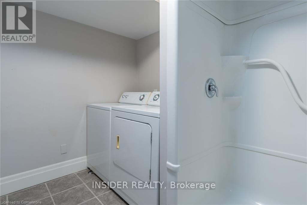 234 Shakespeare Drive, Waterloo, Ontario  N2L 2T6 - Photo 34 - X13879200