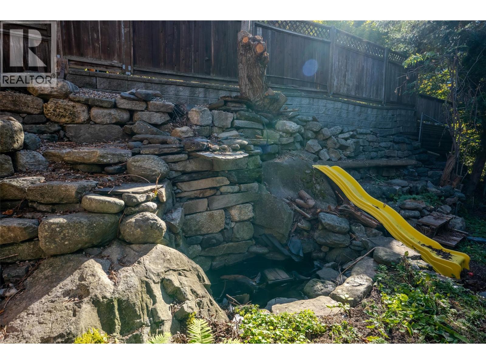 1424 Falls Street, Nelson, British Columbia V1L 1J4 - Photo 31 - 10402900