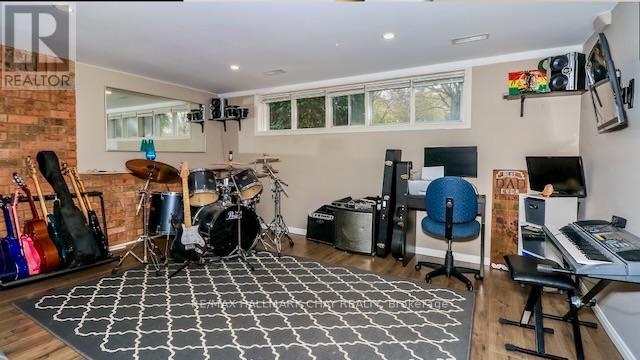 56 Briar Road, Barrie, Ontario  L4N 3M4 - Photo 29 - S13857538