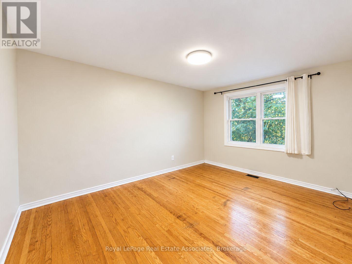 Upper - 10 Elizabeth Street, Halton Hills, Ontario  L7G 3K2 - Photo 8 - W13879188