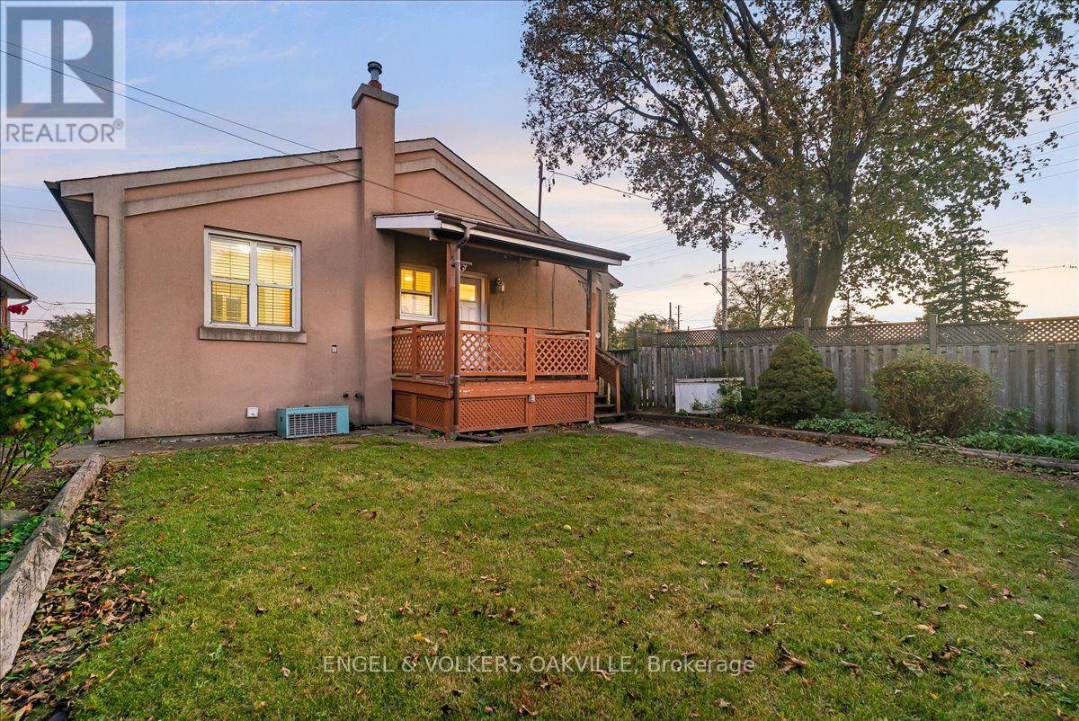 351 Renforth Drive, Toronto, Ontario  M9C 2L8 - Photo 36 - W13874608
