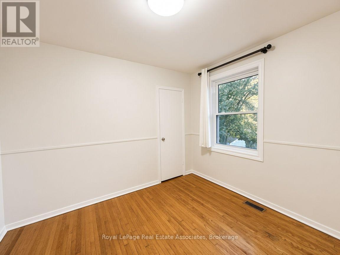 Upper - 10 Elizabeth Street, Halton Hills, Ontario  L7G 3K2 - Photo 11 - W13879188