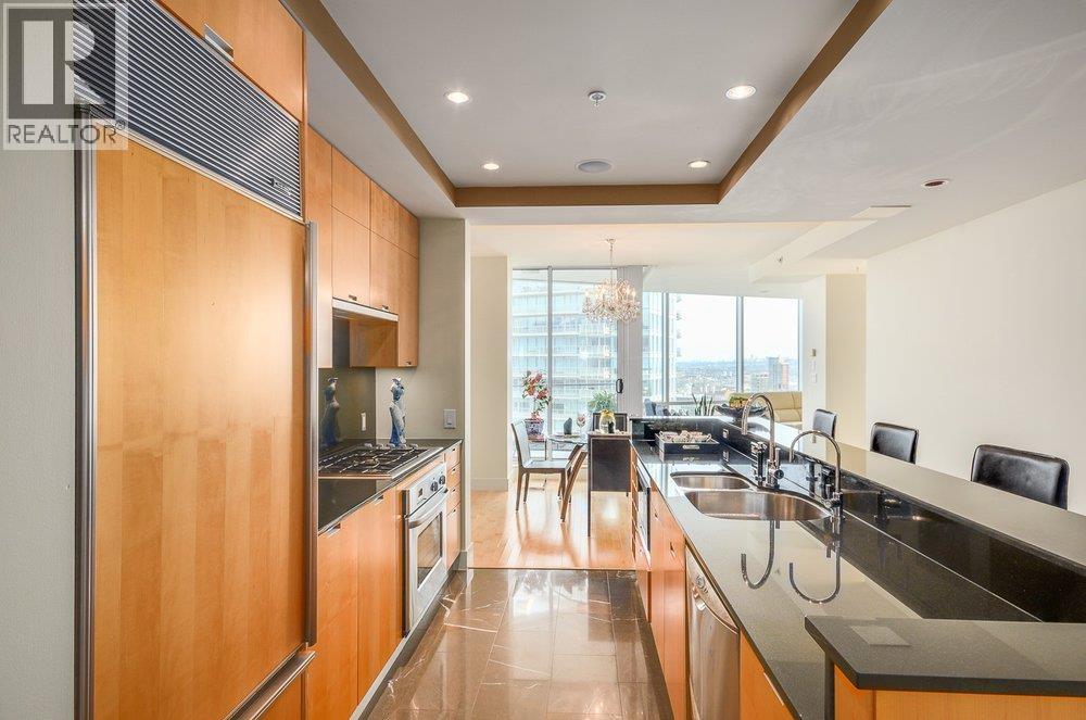 3304 1077 W CORDOVA STREET