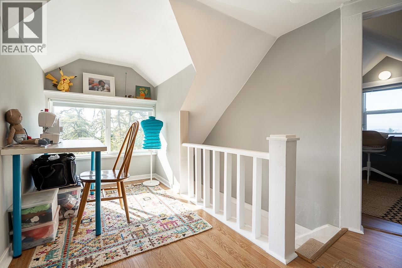 416 W 6TH STREET