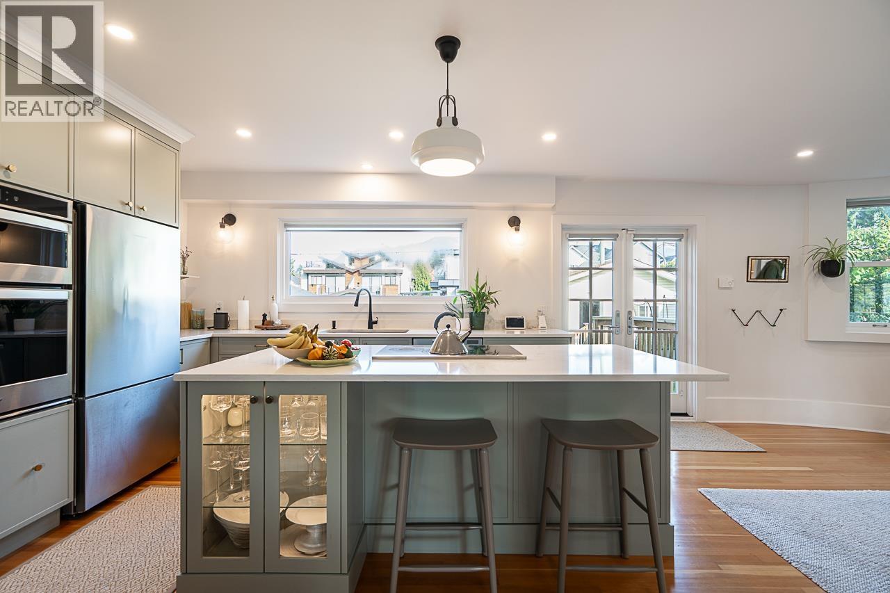 416 W 6TH STREET