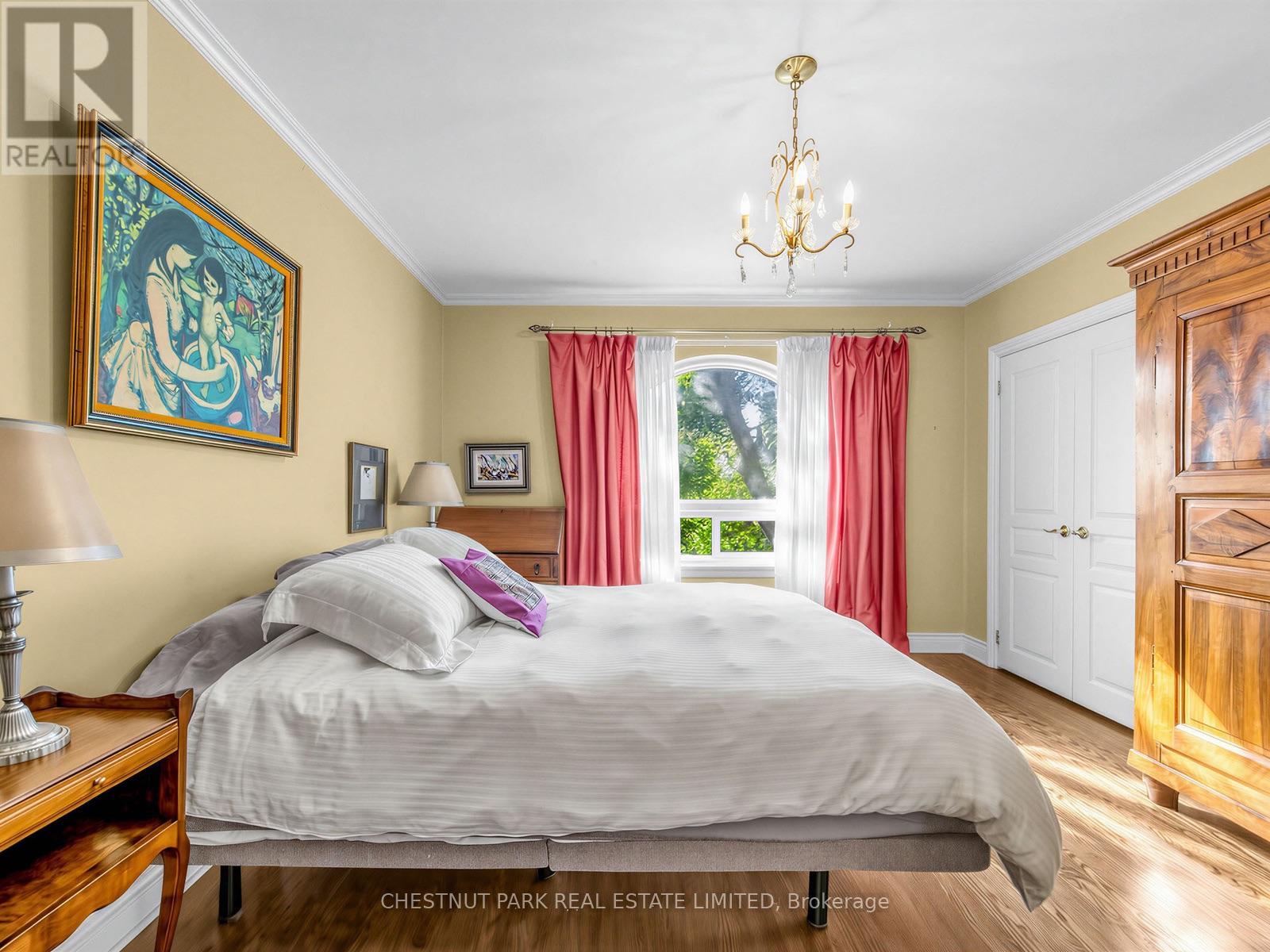 25 Clarendon Avenue, Toronto (Casa Loma), Ontario  M4V 1H8 - Photo 18 - C13879230