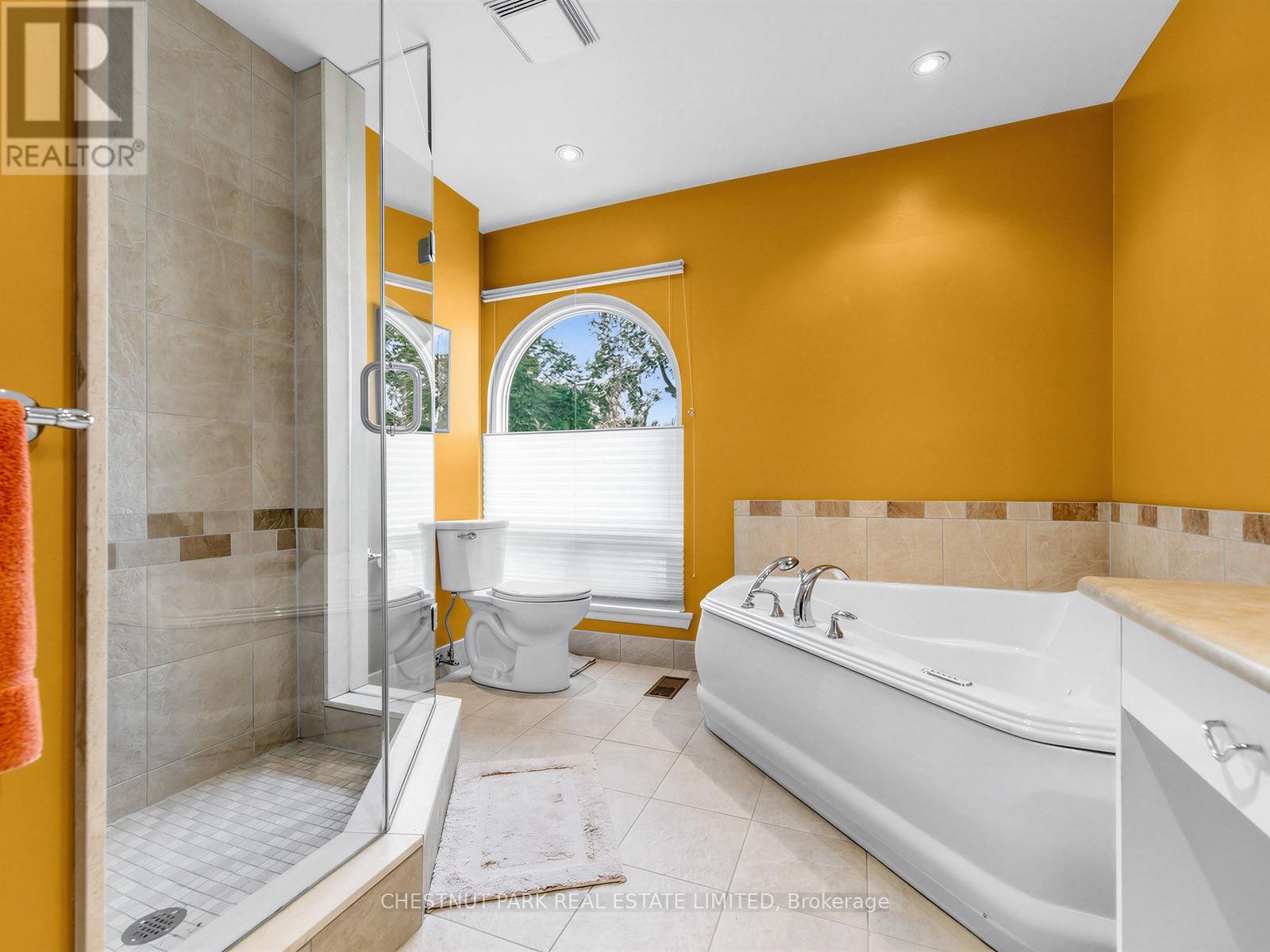 25 Clarendon Avenue, Toronto (Casa Loma), Ontario  M4V 1H8 - Photo 23 - C13879230