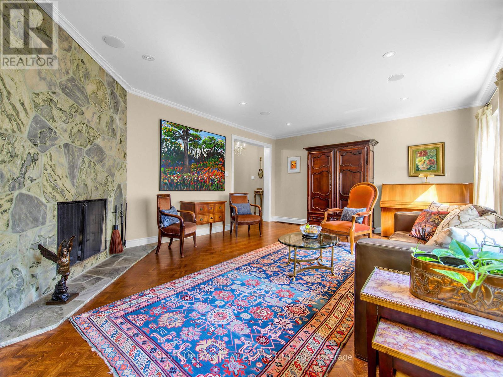 25 Clarendon Avenue, Toronto (Casa Loma), Ontario  M4V 1H8 - Photo 3 - C13879230