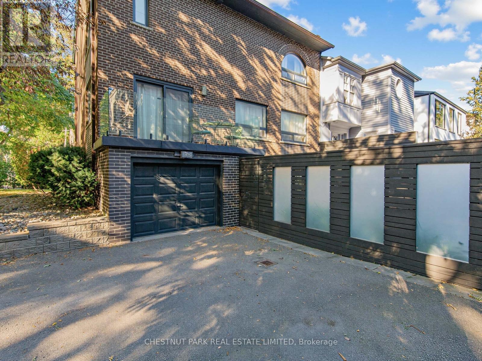 25 Clarendon Avenue, Toronto (Casa Loma), Ontario  M4V 1H8 - Photo 39 - C13879230