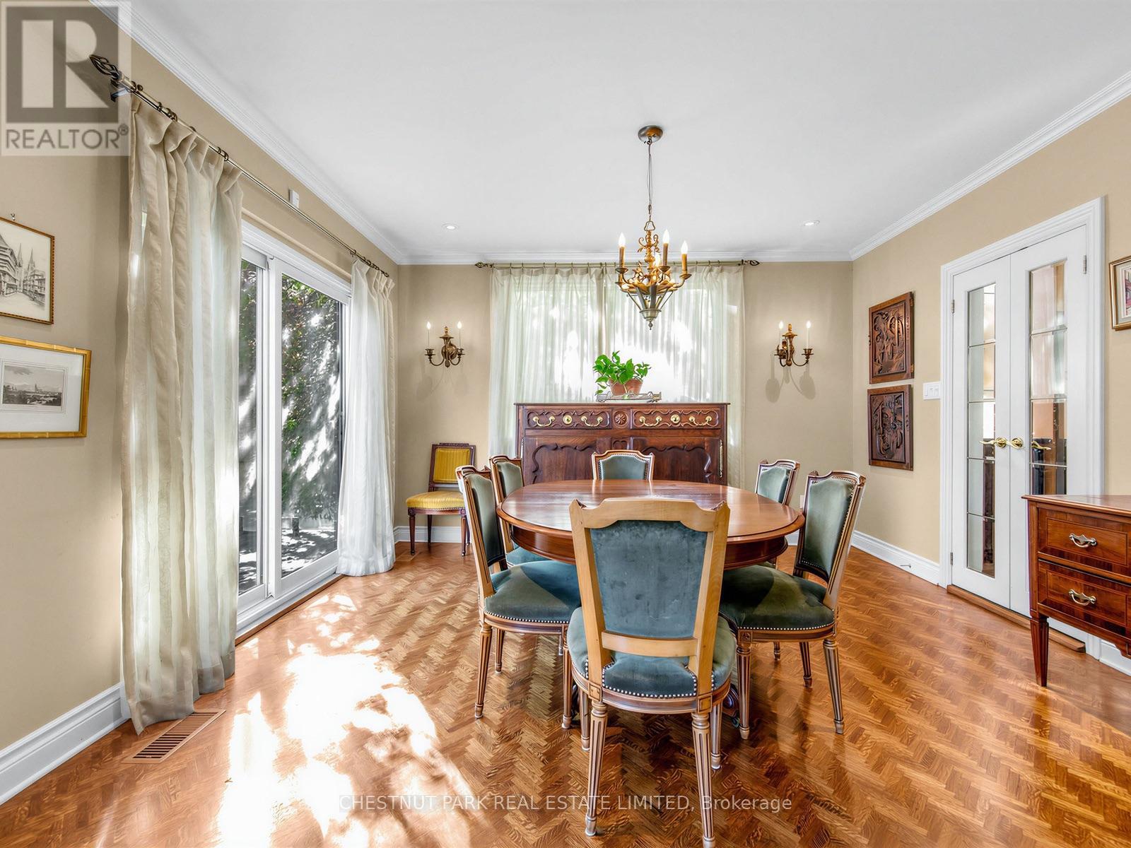 25 Clarendon Avenue, Toronto (Casa Loma), Ontario  M4V 1H8 - Photo 7 - C13879230
