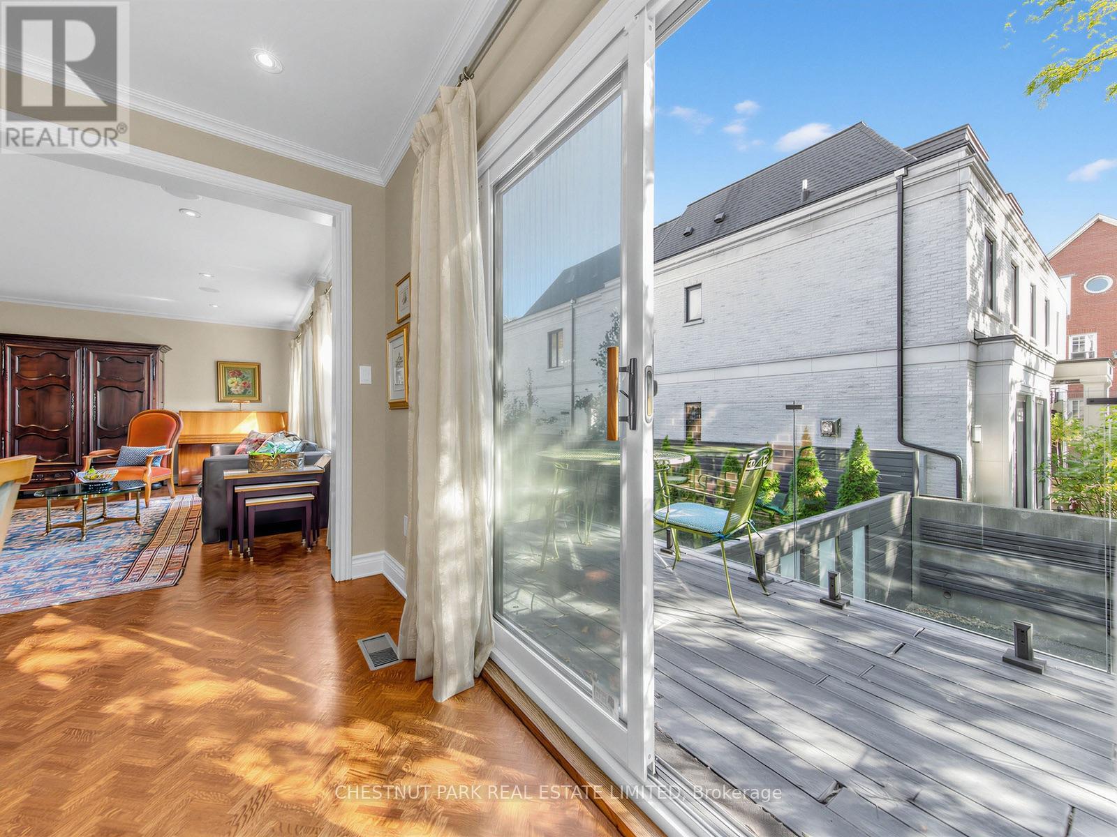 25 Clarendon Avenue, Toronto (Casa Loma), Ontario  M4V 1H8 - Photo 9 - C13879230