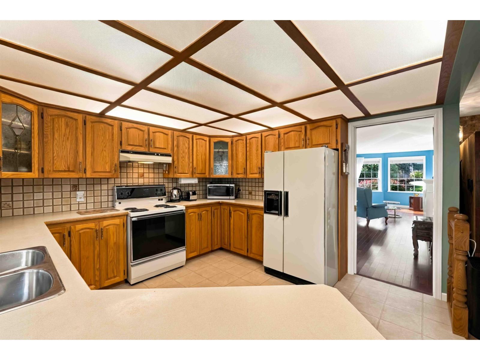 10536 Birchtree Grove, Surrey, British Columbia  V4N 1V7 - Photo 14 - R3170571