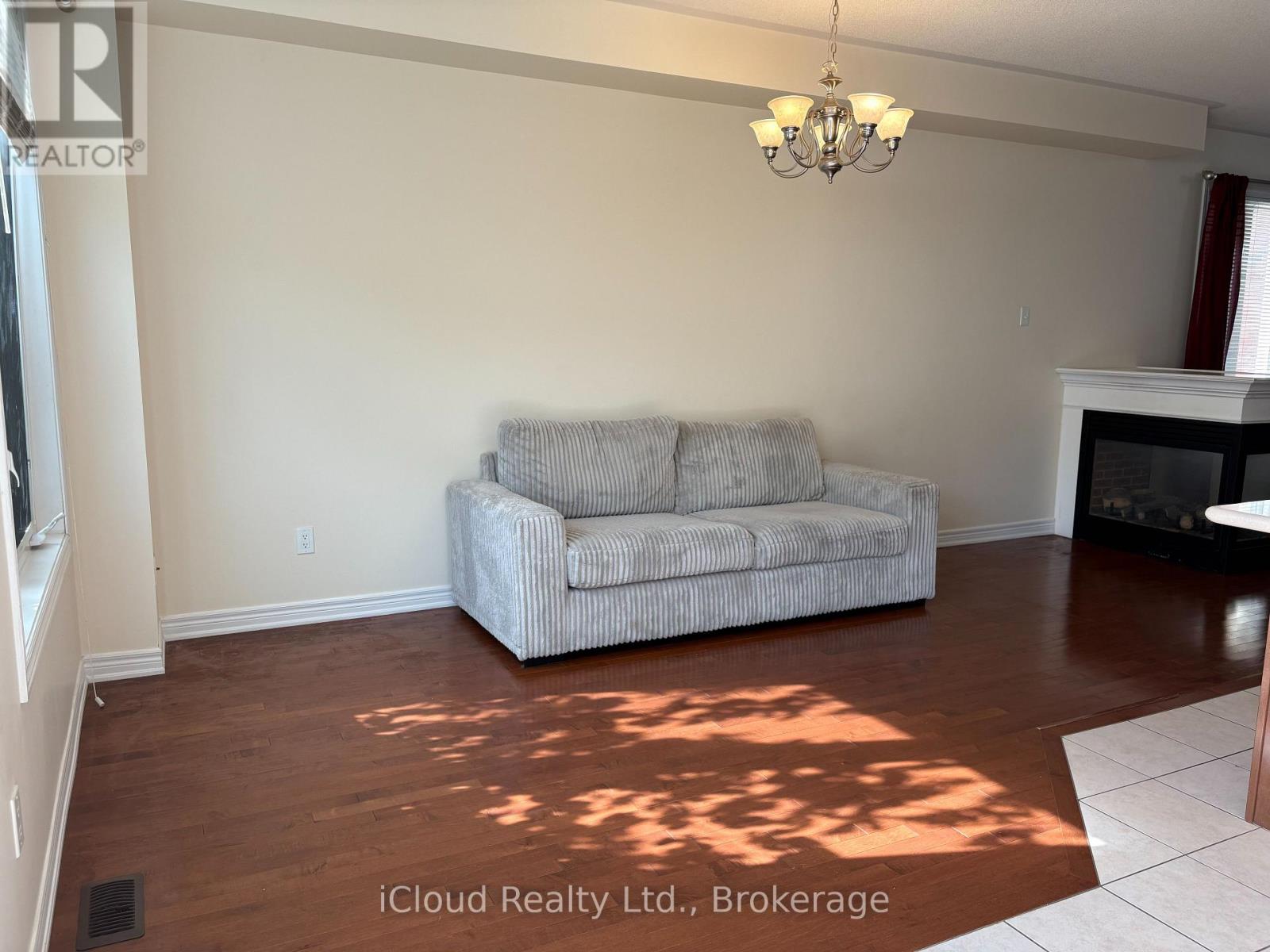 539 Coach Drive, Mississauga, Ontario  L5R 0C4 - Photo 9 - W13874090