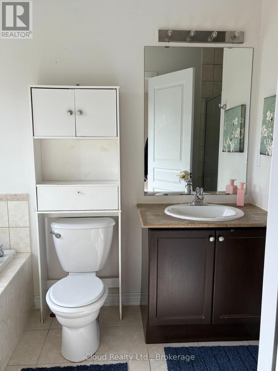 539 Coach Drive, Mississauga, Ontario  L5R 0C4 - Photo 16 - W13874090