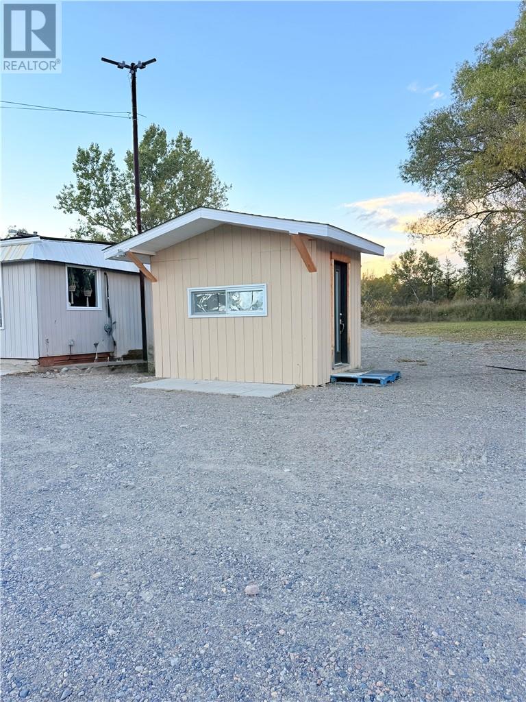 90 Main, Dowling, Ontario  P0M 1R0 - Photo 2 - 2130868