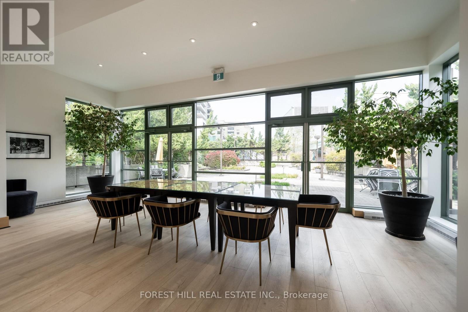 215 - 77 Avenue Road, Toronto, Ontario  M5R 3R8 - Photo 6 - C13878912