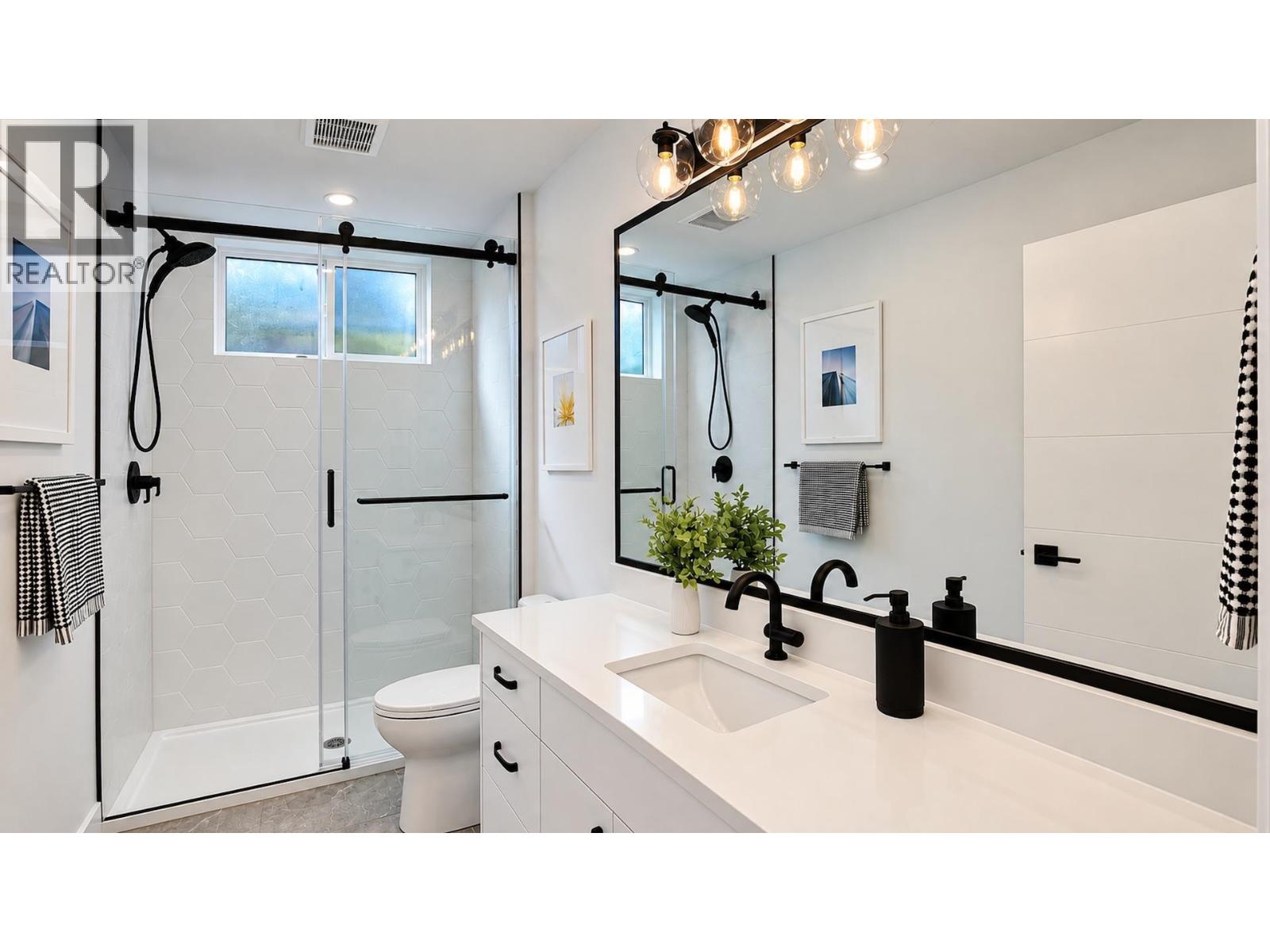 2 746 E 12th Avenue, Vancouver, British Columbia  V5T 2H9 - Photo 25 - R3173223