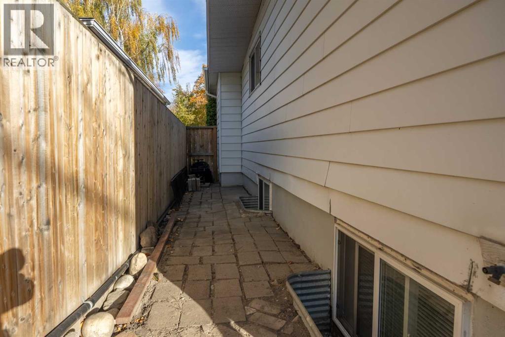 53 Kentish Drive SW, Calgary, Alberta  T2V 2L4 - Photo 34 - A2351271