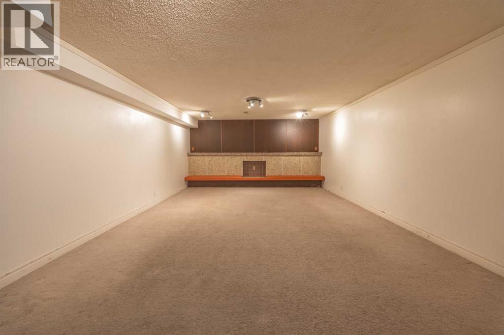 53 Kentish Drive SW, Calgary, Alberta  T2V 2L4 - Photo 21 - A2351271