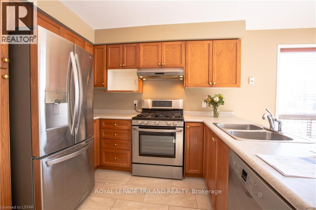 905 Redoak Avenue, London North, Ontario  N6H 5R6 - Photo 5 - X13879242