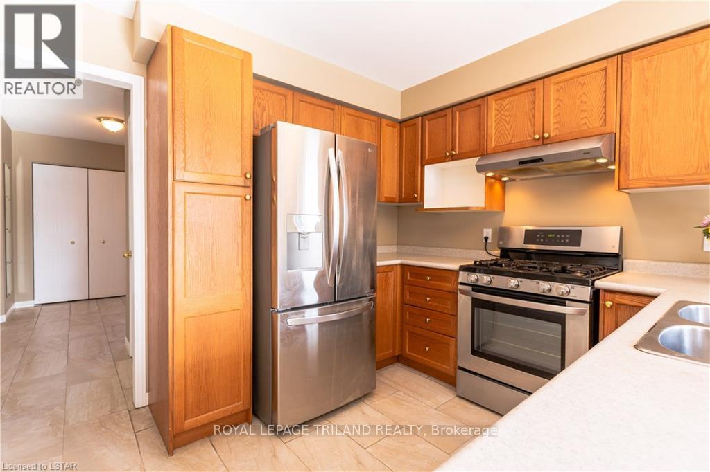 905 Redoak Avenue, London North, Ontario  N6H 5R6 - Photo 6 - X13879242
