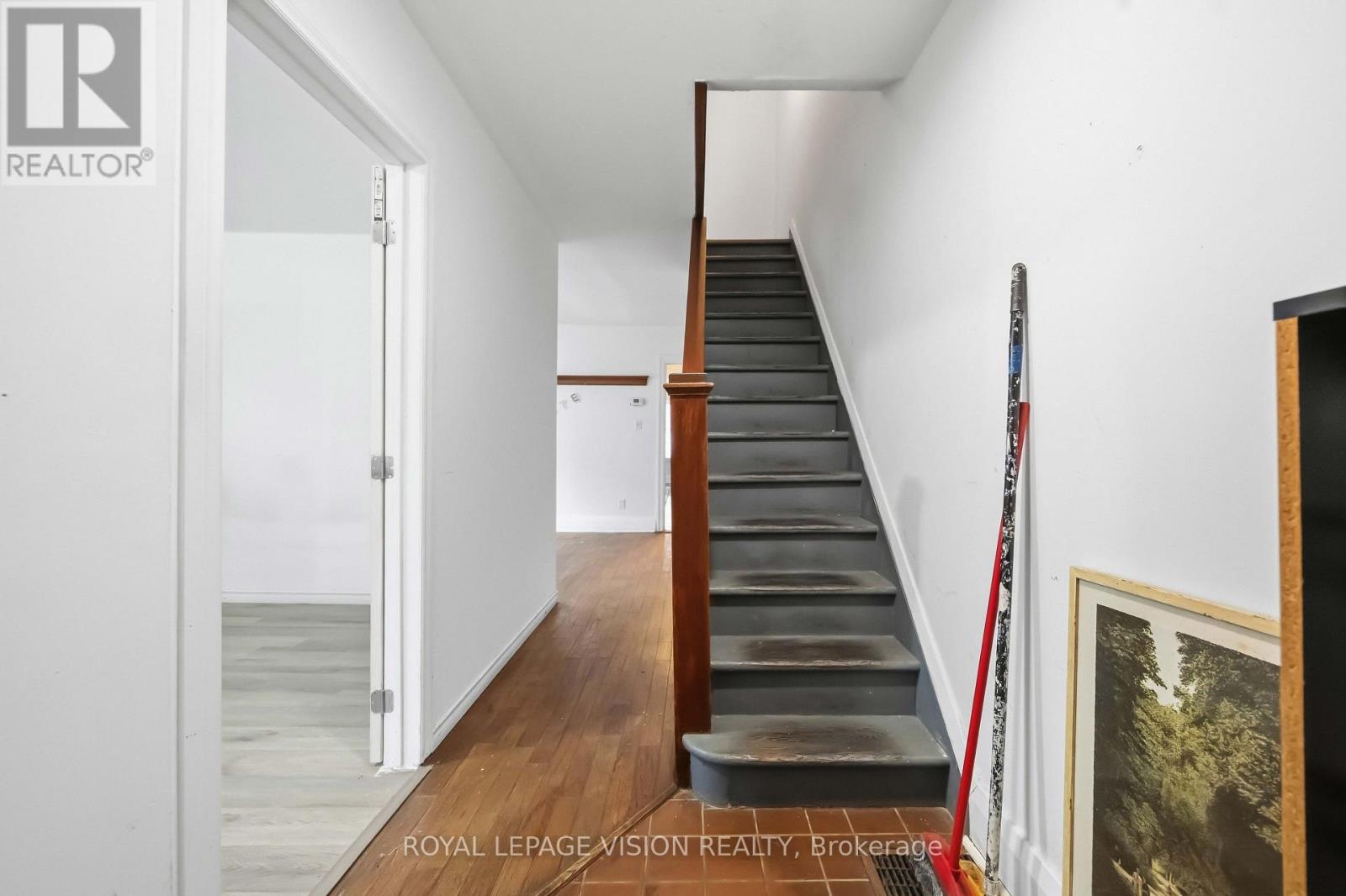 9 East Road, Toronto, Ontario  M1N 1Z9 - Photo 4 - E13863908