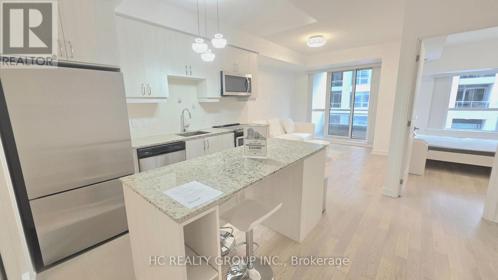 213 - 9191 Yonge Street, Richmond Hill, Ontario  L4C 1E2 - Photo 2 - N13879250