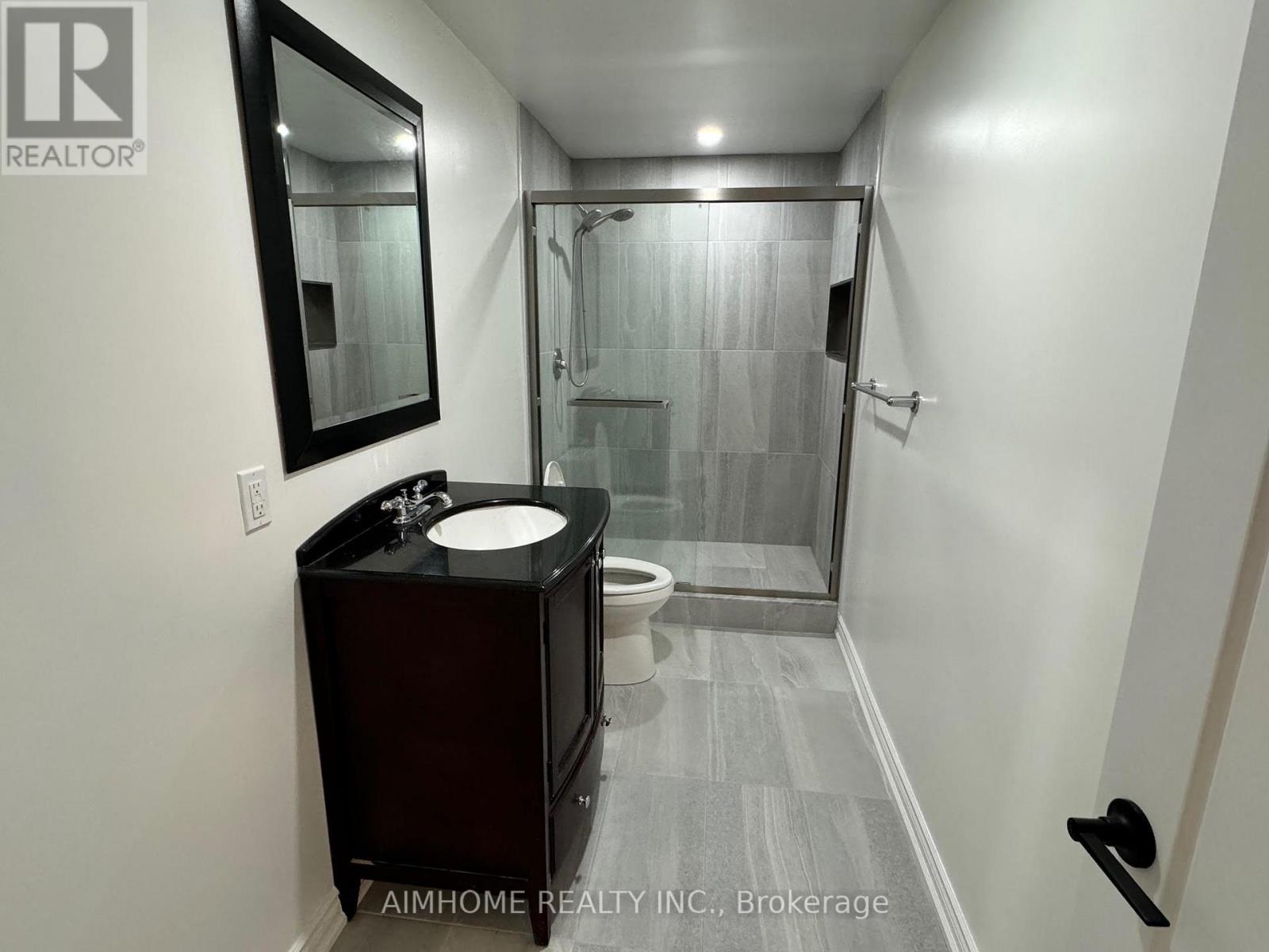 Bsmt 56 Crystal Drive, Richmond Hill, Ontario  L4C 7Y3 - Photo 9 - N13879270