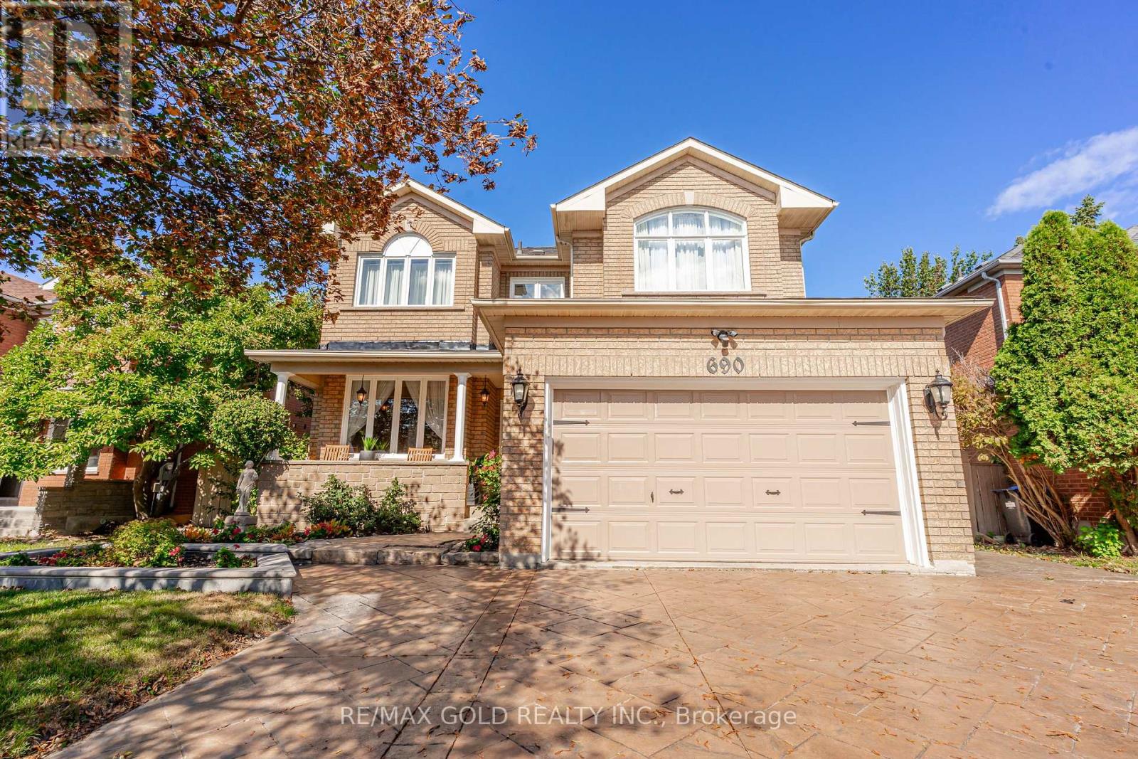 690 Peter Robertson Boulevard, Brampton, Ontario  L6R 1L7 - Photo 3 - W13872570