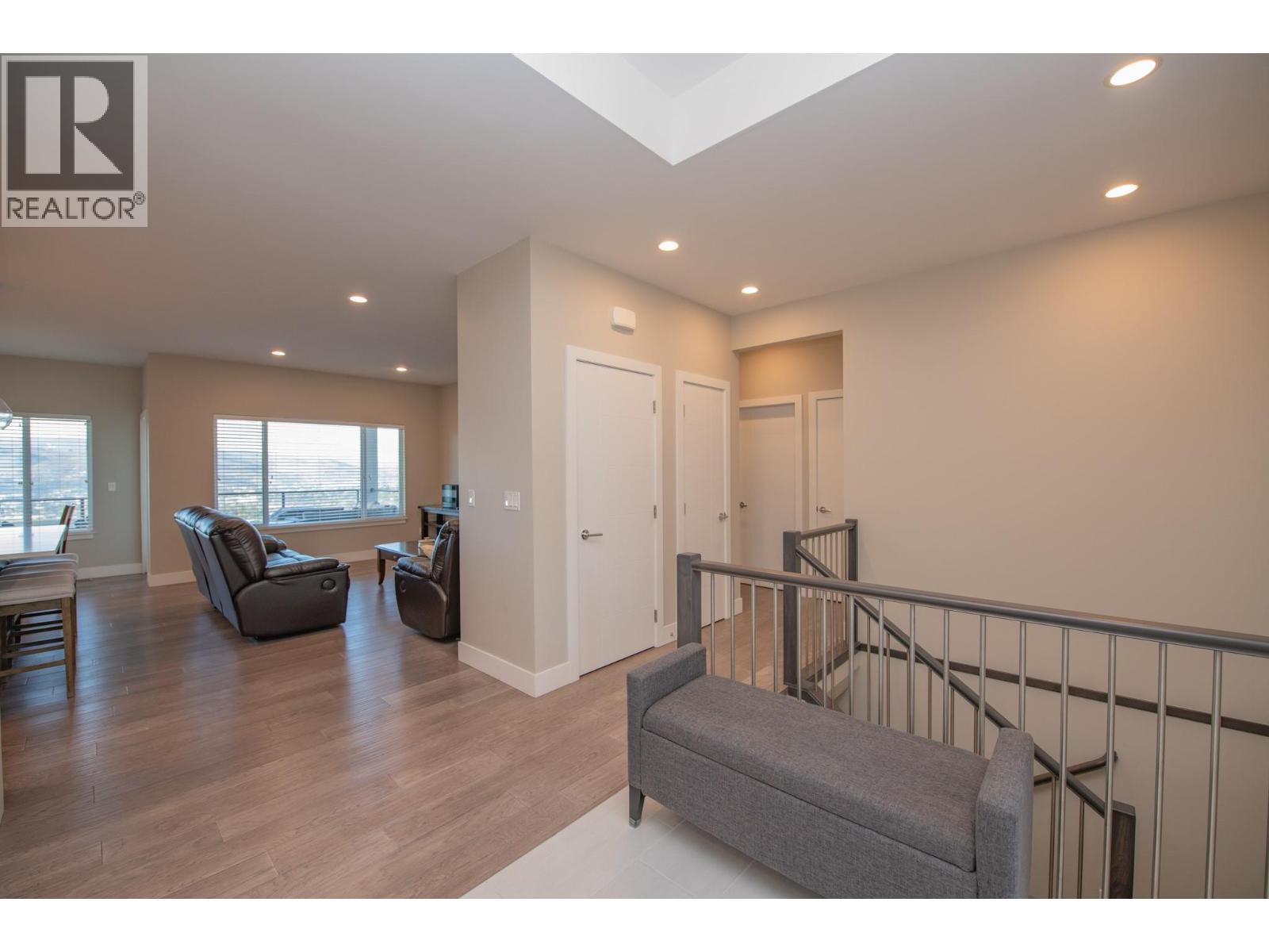 964 Mt Ida Drive, Vernon, British Columbia  V1B 4C3 - Photo 31 - 10402773