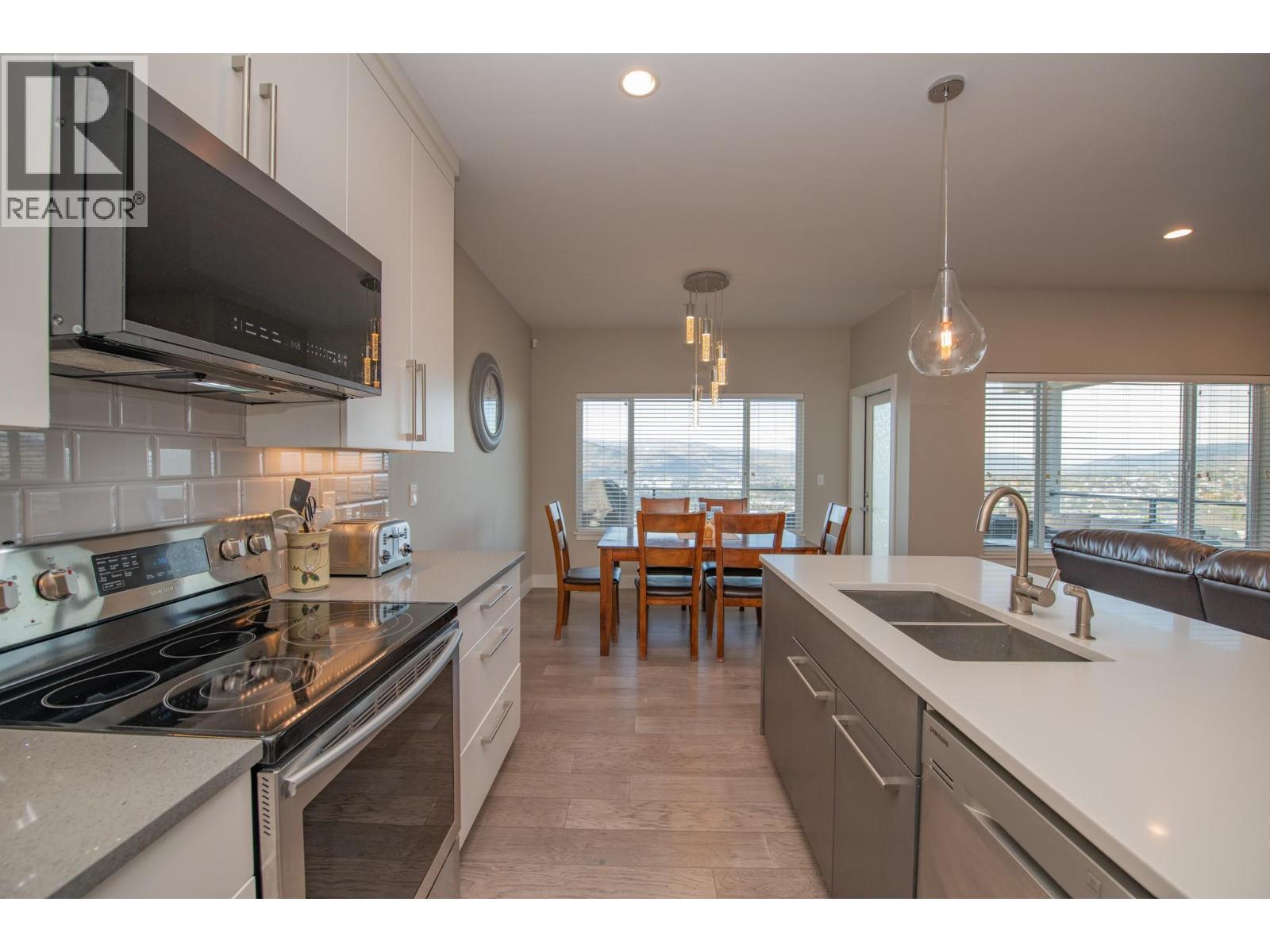 964 Mt Ida Drive, Vernon, British Columbia  V1B 4C3 - Photo 8 - 10402773