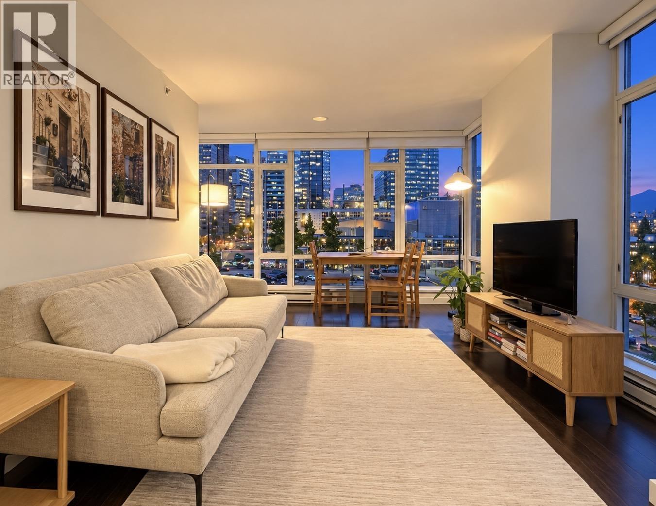 912 161 W GEORGIA STREET, Vancouver, British Columbia