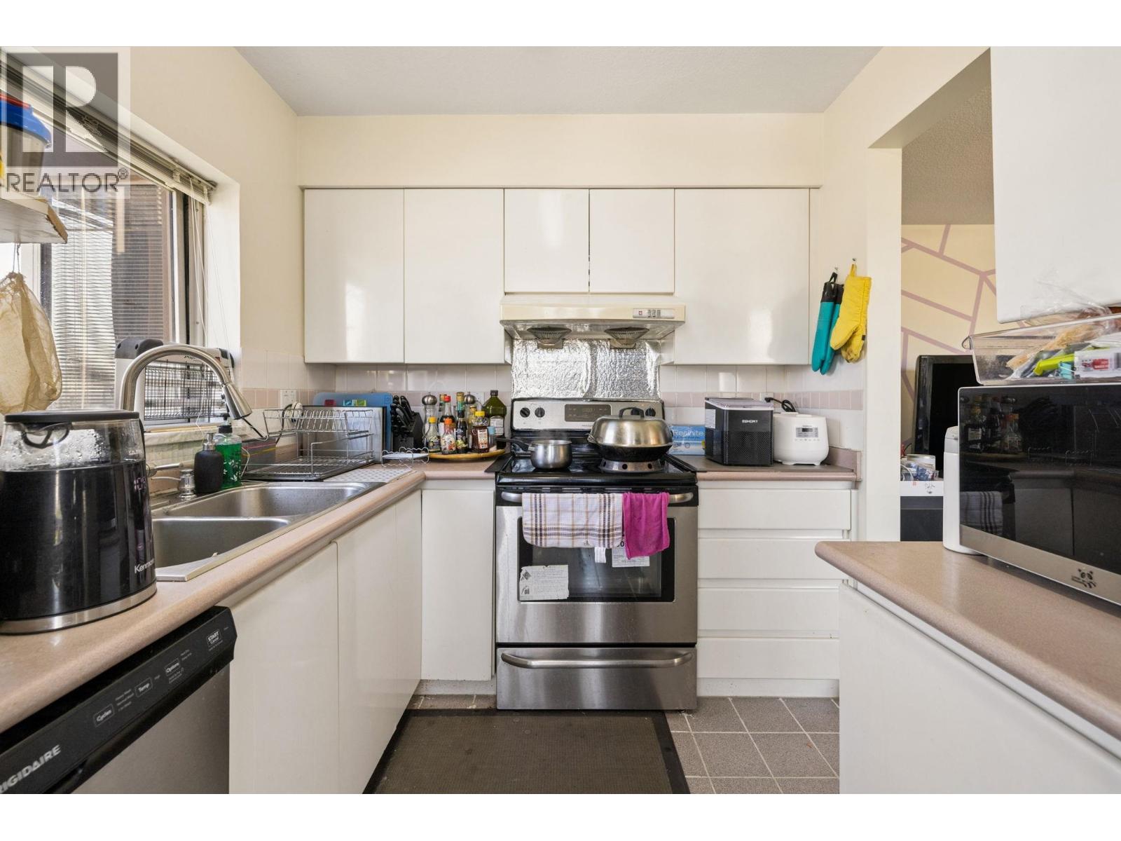 1606 9633 Manchester Drive, Burnaby, British Columbia  V3N 4Y9 - Photo 16 - R3174046