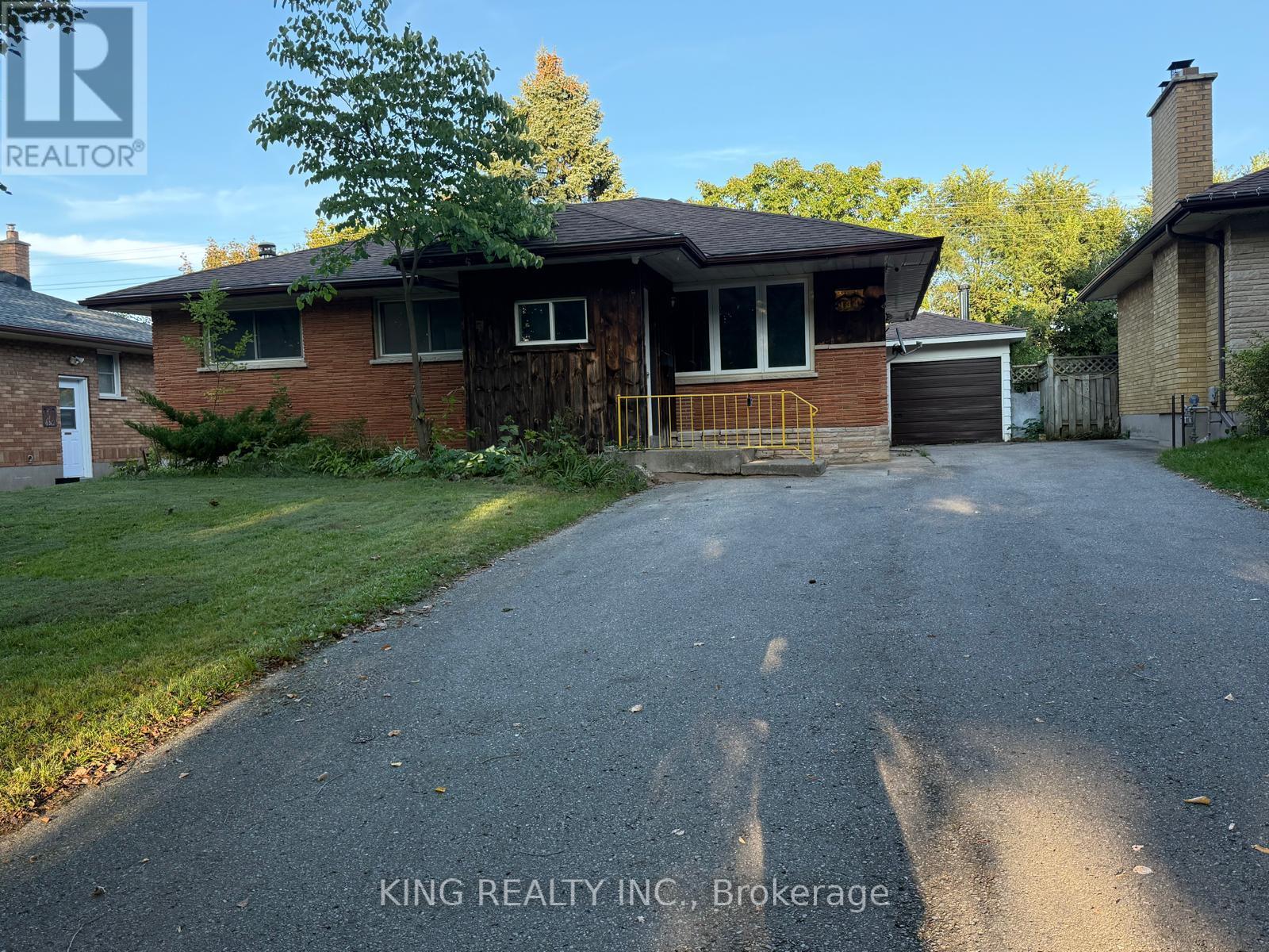 134 Mark Street, London East, Ontario N5V 2G9 - Photo 2 - X13698682