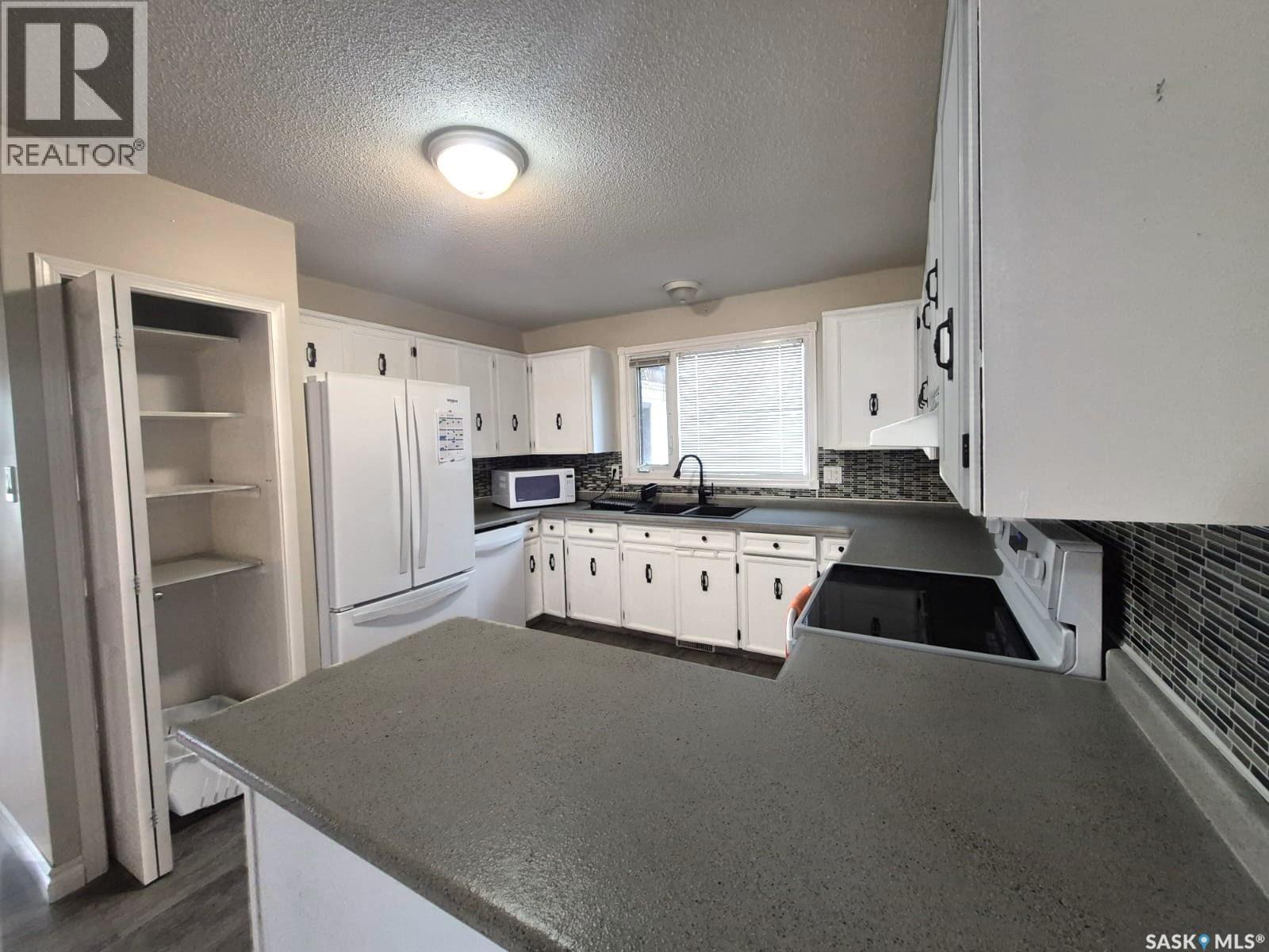 64 Clarewood Crescent, Yorkton, Saskatchewan  S3N 2V2 - Photo 8 - SK050005