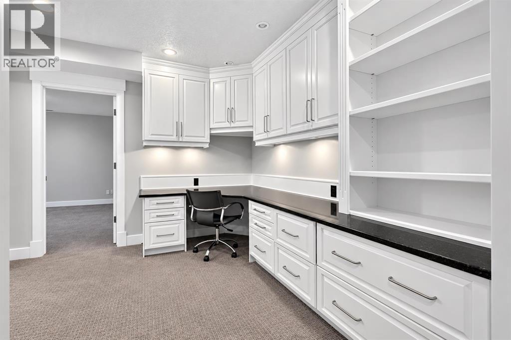 83 Discovery Ridge Boulevard SW, Calgary, Alberta  T2H 4Y2 - Photo 44 - A2350983
