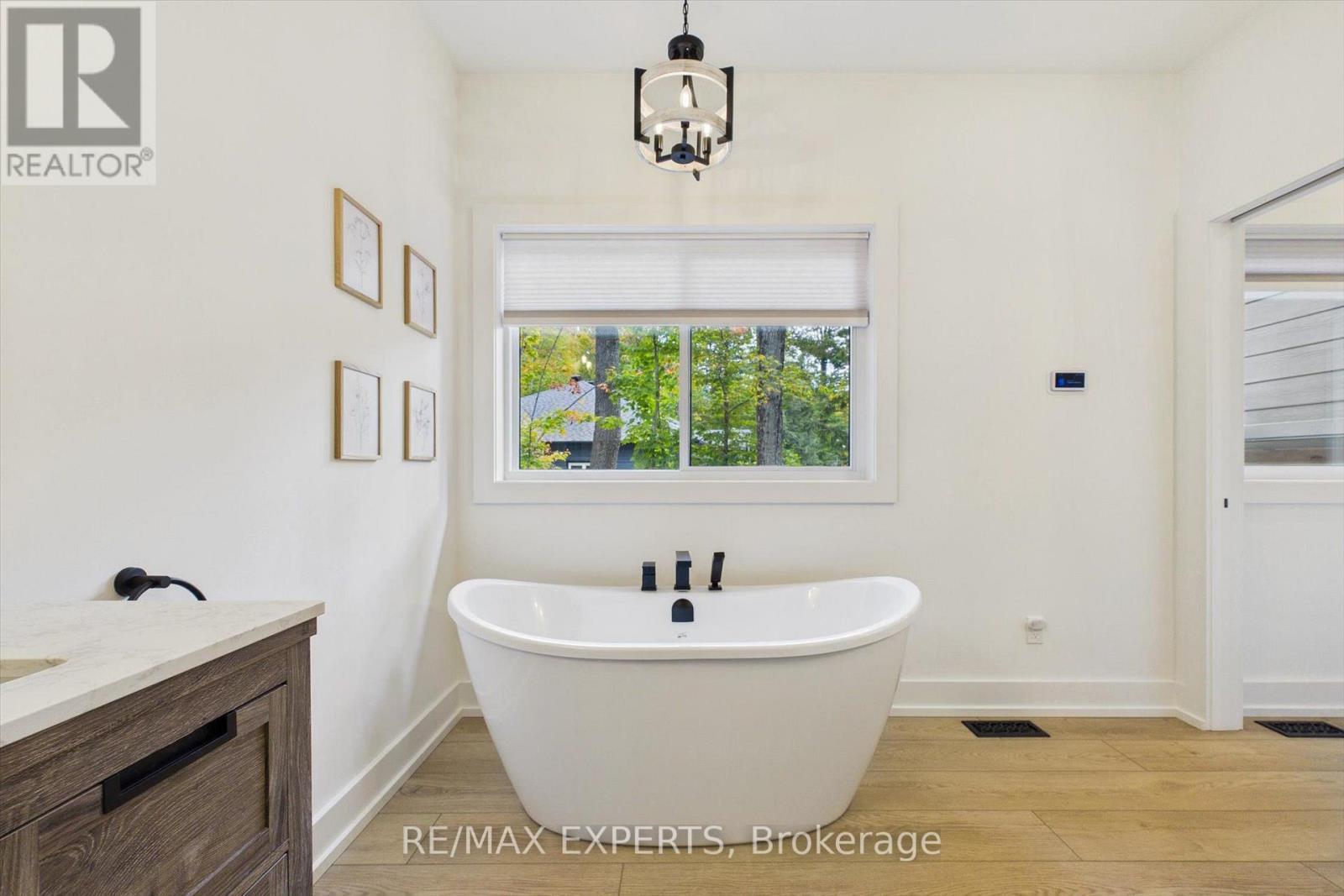 1072 Xavier Street, Gravenhurst, Ontario  P0E 1G0 - Photo 18 - X13873748