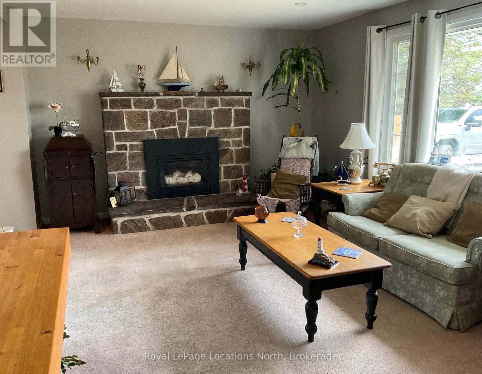 272 Yonge Street, Burk's Falls, Ontario P0A 1C0 - Photo 13 - X13879316