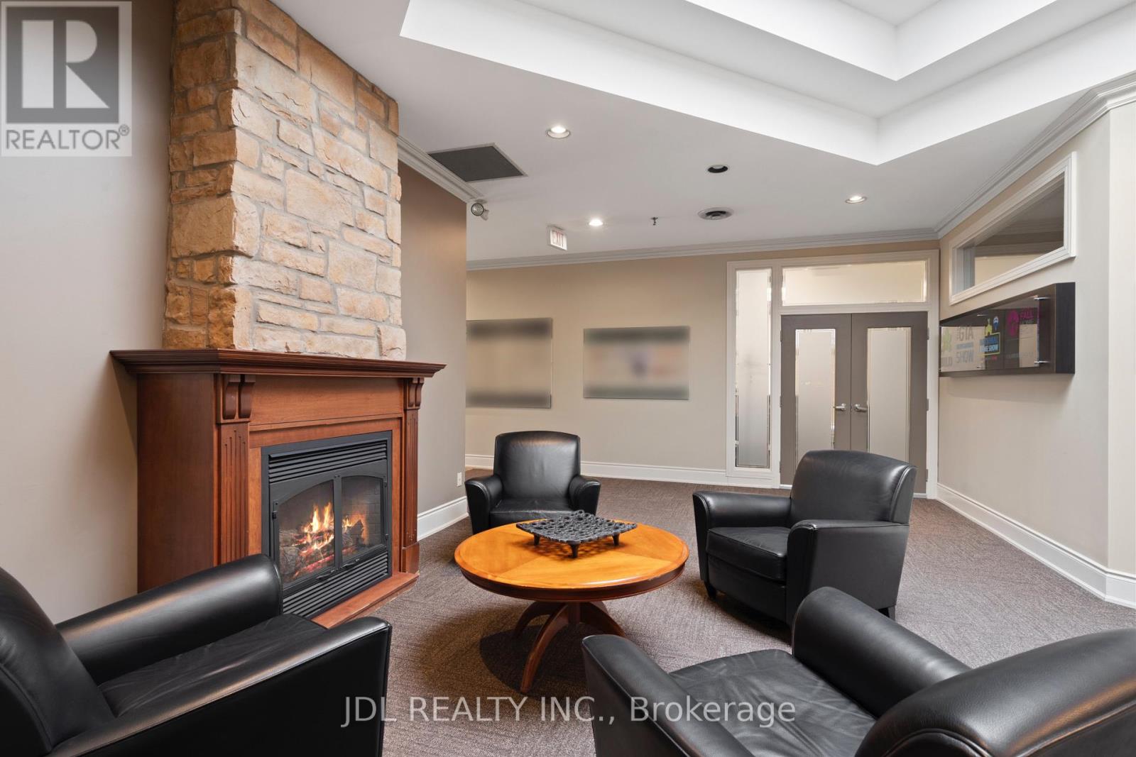 20 Upjohn Road, Toronto, Ontario  M3B 2V9 - Photo 3 - C13879328