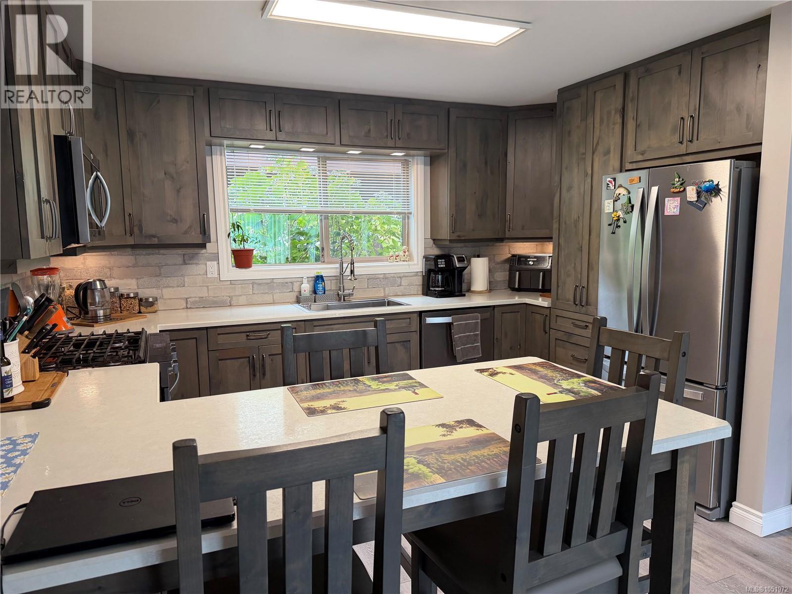 202 Haida Ave
