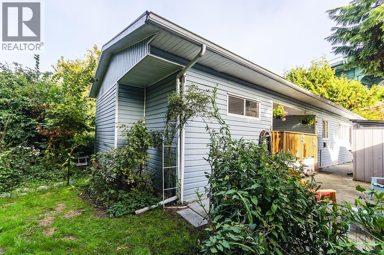 227 Tomahawk Avenue, West Vancouver, British Columbia  V7P 1C4 - Photo 25 - R3173968