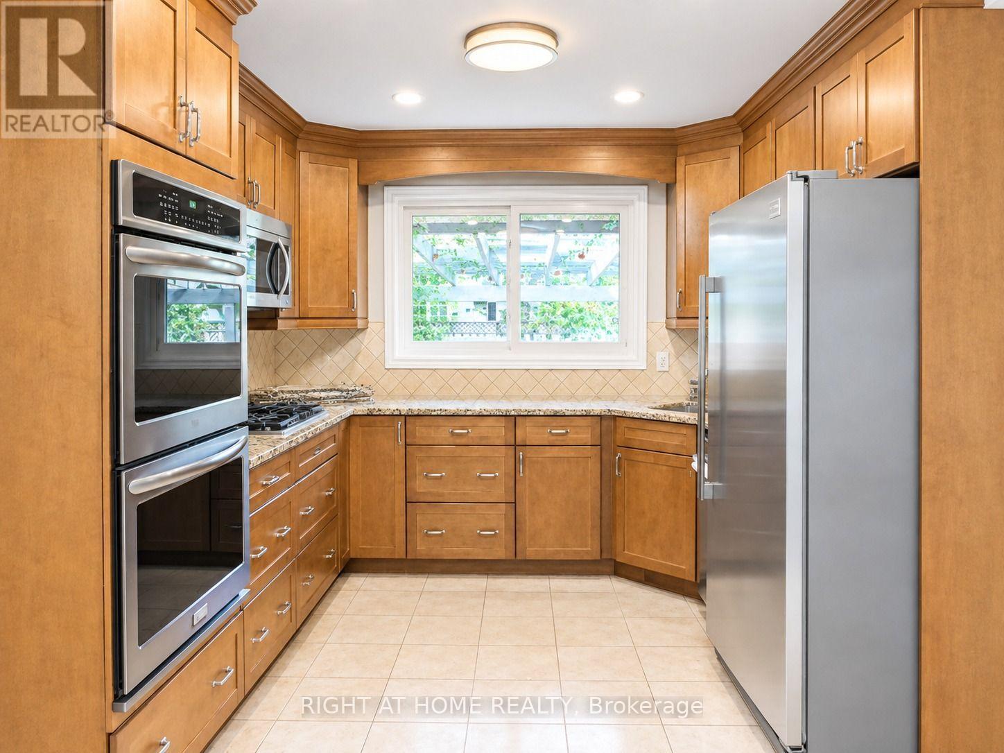 Main - 144 Almore Avenue, Toronto, Ontario  M3H 2J1 - Photo 14 - C13874594