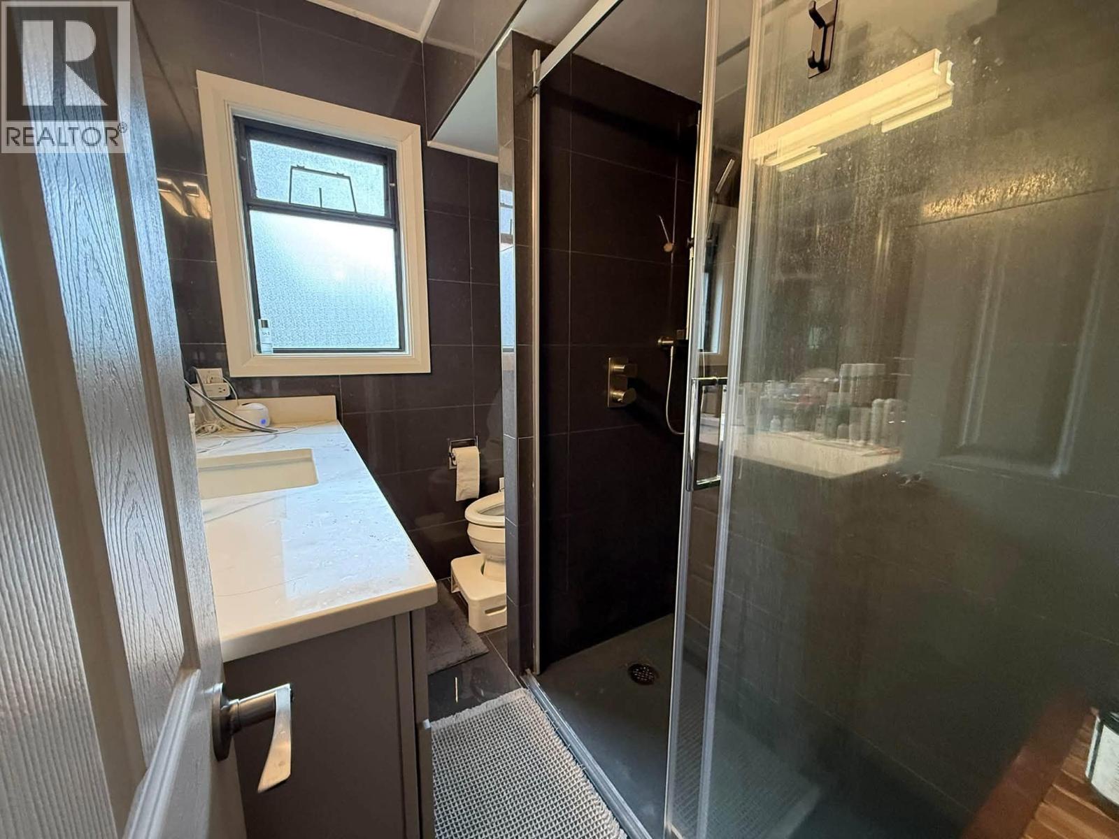 928 E 31st Avenue, Vancouver, British Columbia  V5V 2X4 - Photo 7 - R3174025
