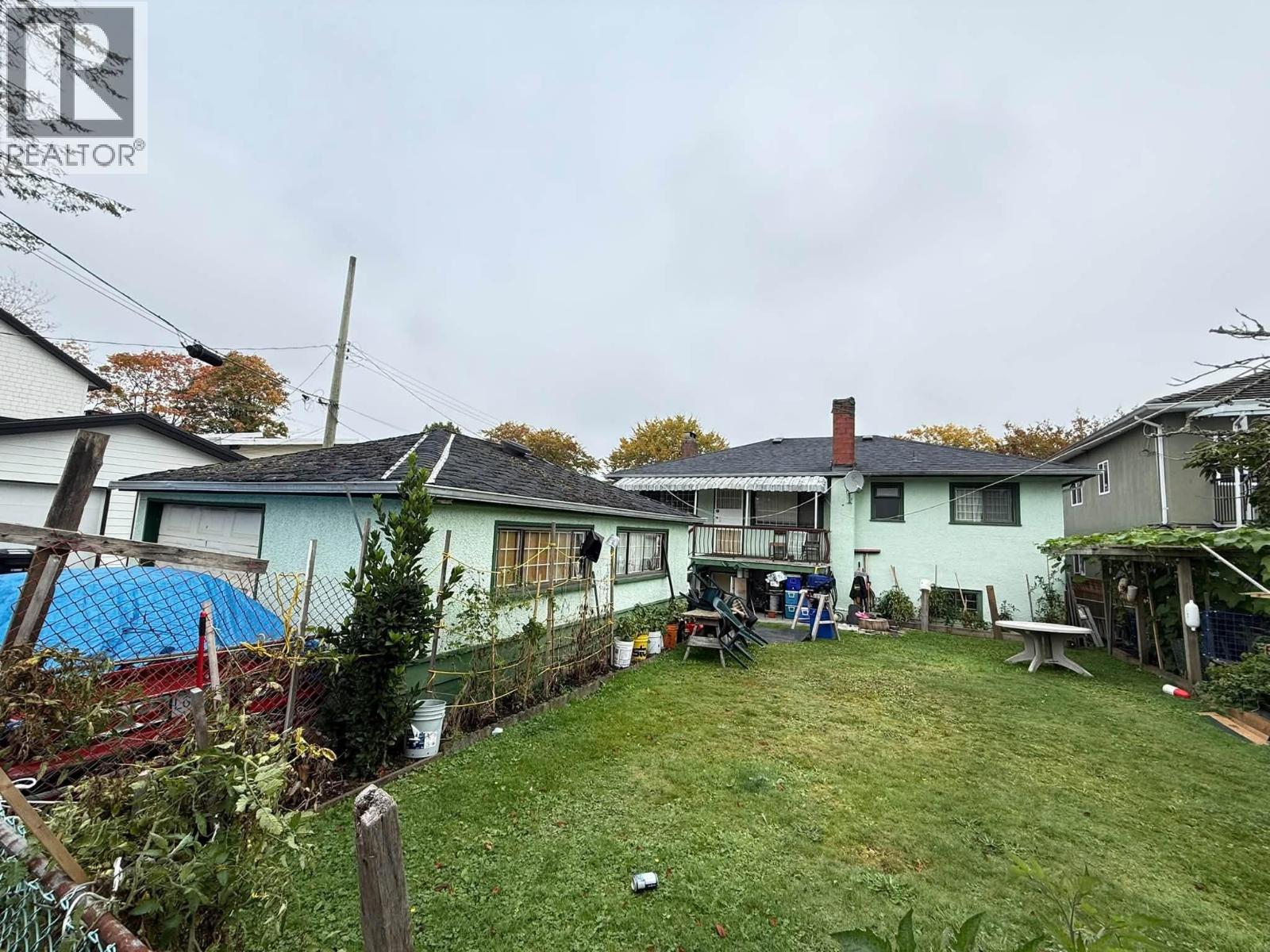 928 E 31st Avenue, Vancouver, British Columbia  V5V 2X4 - Photo 3 - R3174025