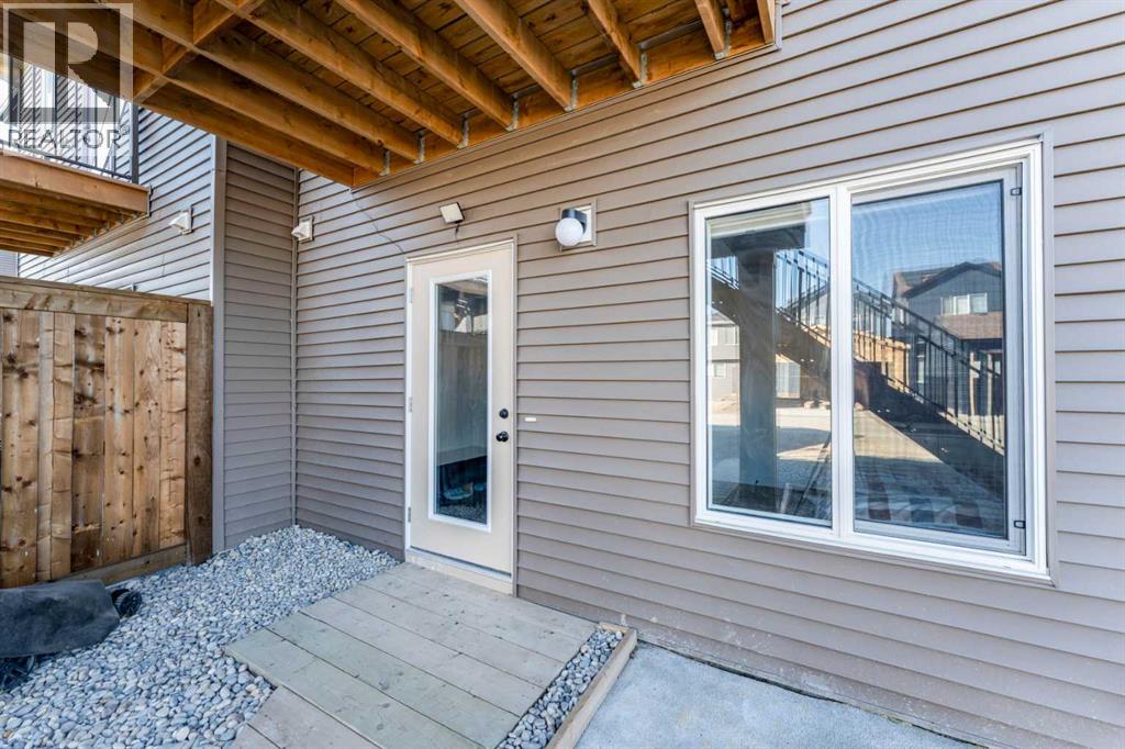 452 Tekarra Drive NW
